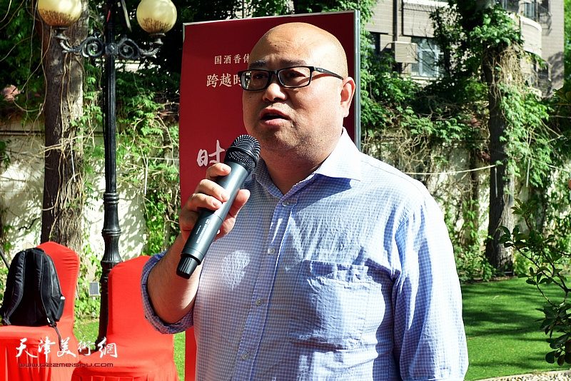 贵州中烟品牌管理部部长彭涛发表热情洋溢的讲话。