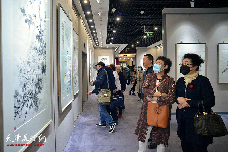 “意象情怀”王群英中国画作品展现场。