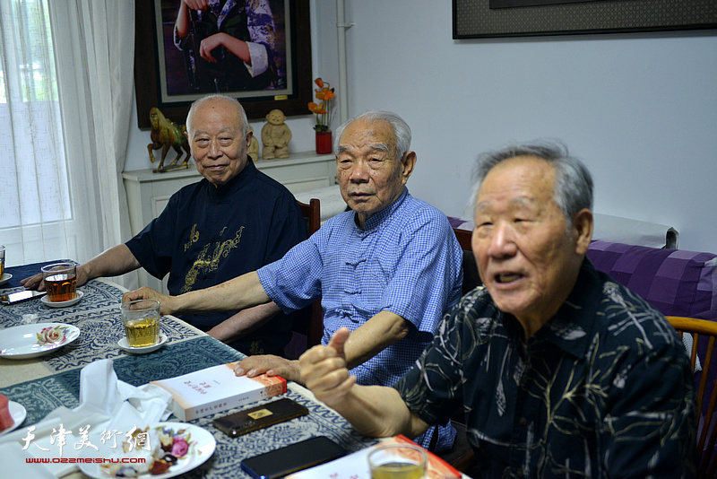 纪振民、姬俊尧、王俊生在学习党史活动现场。