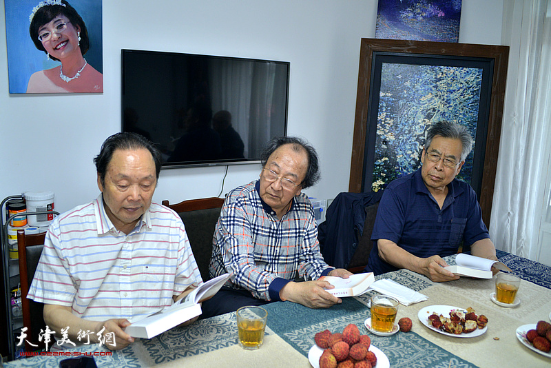 赵树松、王之海、向中林在学习党史活动现场。