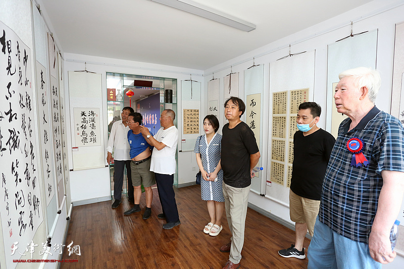 翰墨丹青颂党恩——滨海唐氏家风书画作品展