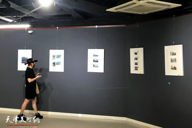 “津彩·明信片漂流记”文化创意展在天津群艺馆举办。