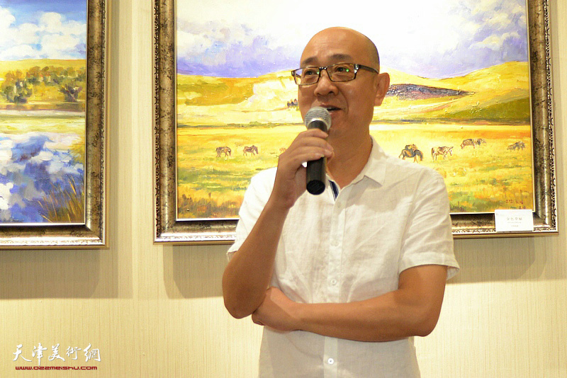 天津市美术家协会副主席、天津美术馆馆长马驰致辞。