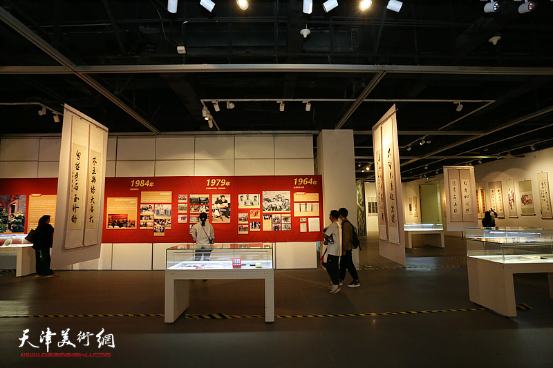 陈因百年回顾展