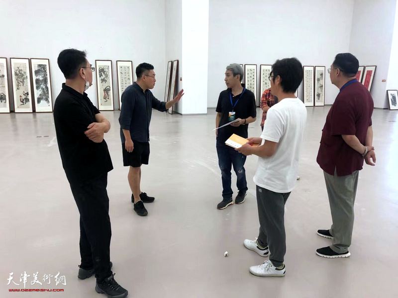 “ 耄学日新——孙伯翔书画艺术展”布展现场。