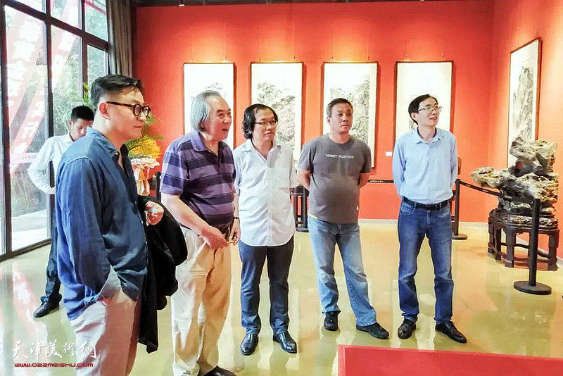 山水之间—杨惠东中国画作品展在水香洲文化艺术中心举行