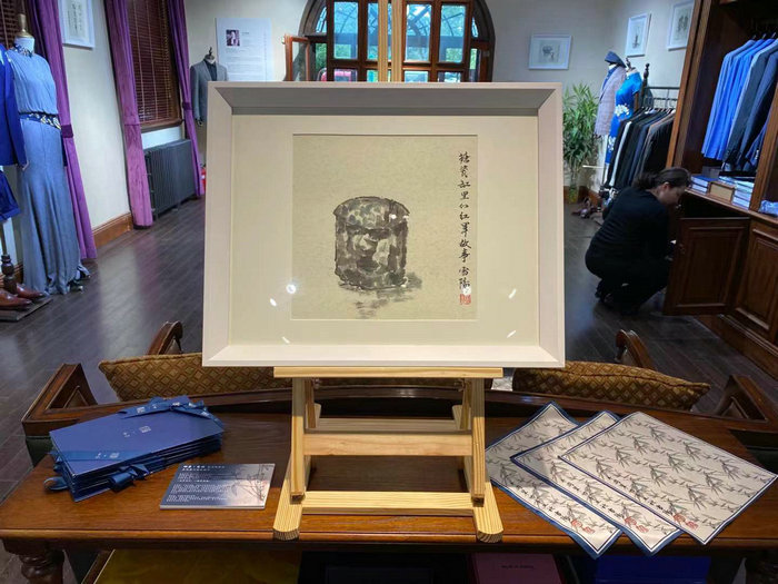 现场展出的庄雪阳作品：《搪瓷缸里的红军故事》。
