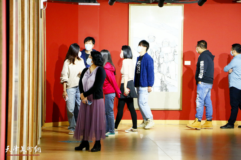 “描绘时代画卷 开创美好未来”中国画、油画精品展现场