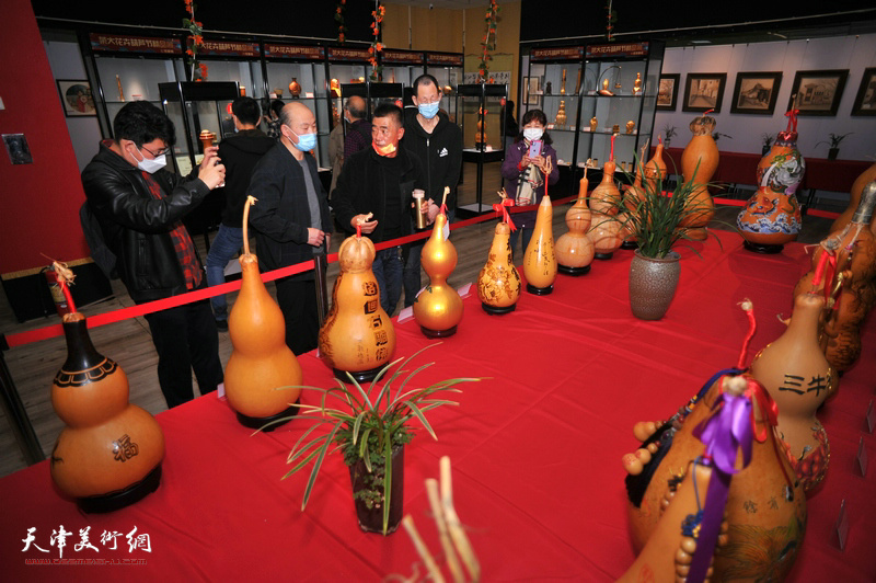荣大花卉二周年庆暨第二届荣大花卉葫芦文化节开幕。