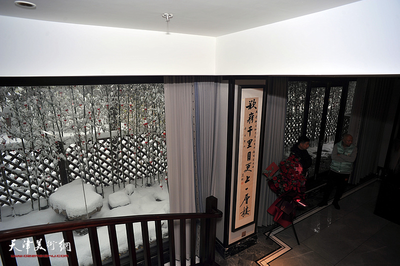范权书画展暨天津大清御品红木家具生活馆开馆仪式举行。