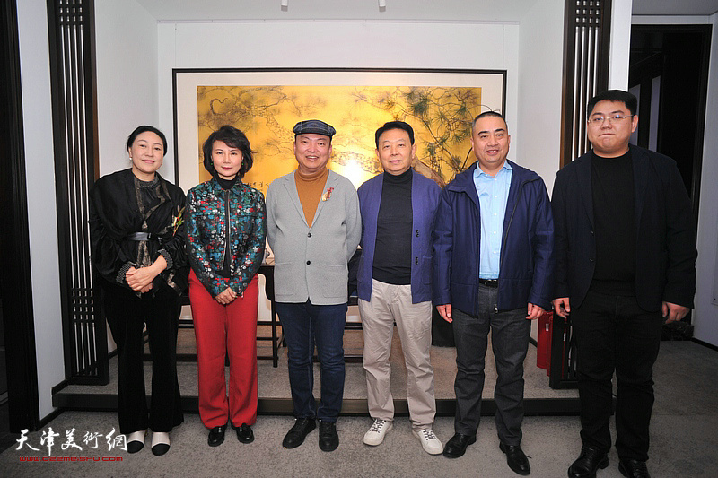 左起：文云、董芮睿、范权、华绍栋、陶开坤、张昱凯在活动现场。