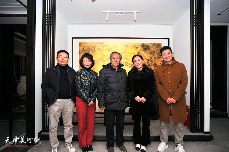 左起：华绍栋、董芮睿、刘国胜、文云、朱懿在活动现场。