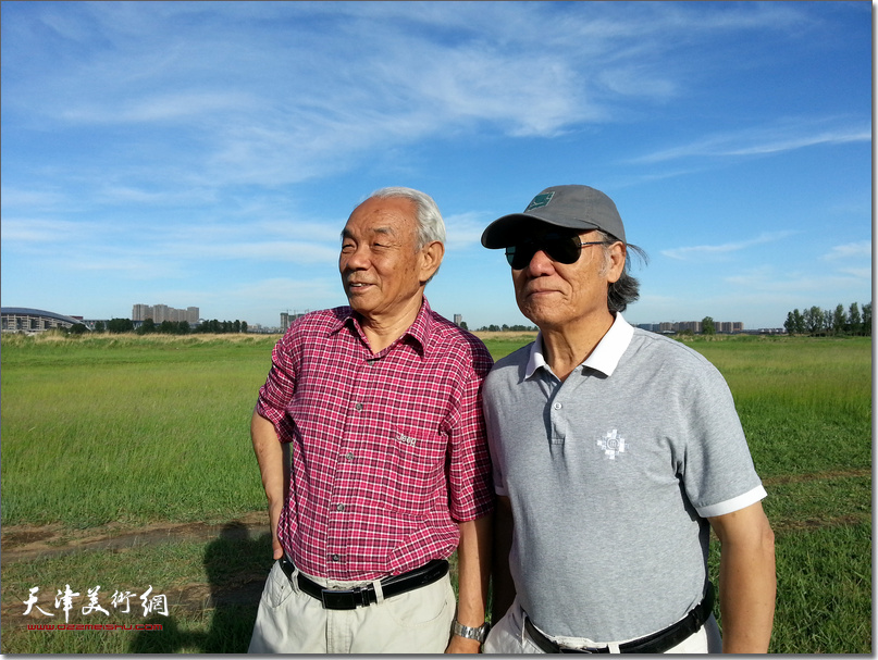 纪振民、姬俊尧在内蒙古草原。