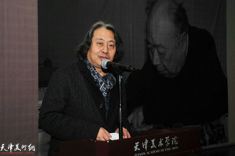 天津美术学院院长贾广健致辞。