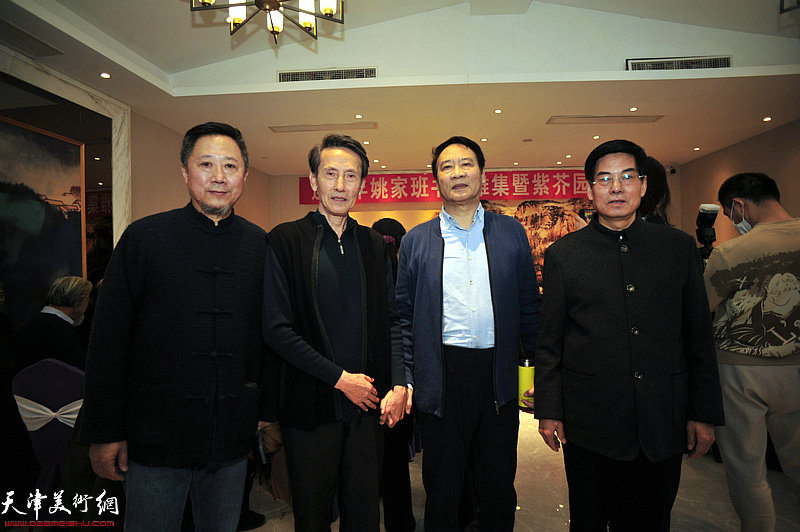 左起：张春林、李文安、马寒松、王玉明在书画雅集现场。