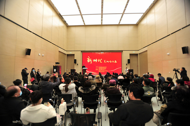 “新时代美术作品展”在天津滨海美术馆开幕
