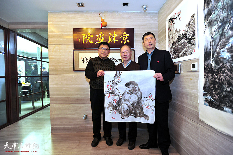 庞黎明、徐文汉、王勇在京津画院美术馆。