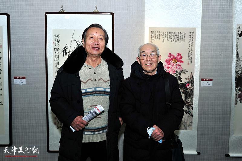 郭文伟、刘家城在展览现场。