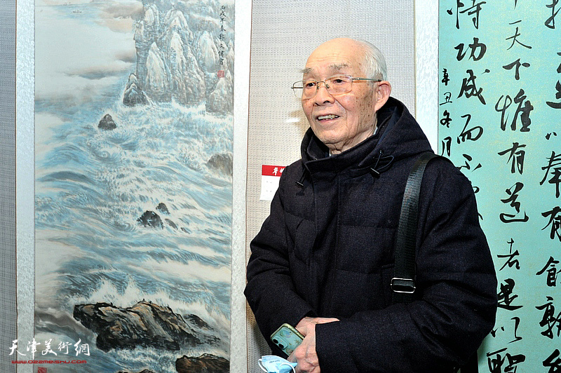 郭文伟在展览现场。