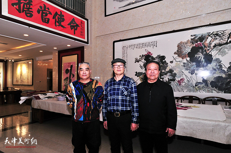 左起：林德谦、陈福春、胡玉林在宏达热力艺术馆。