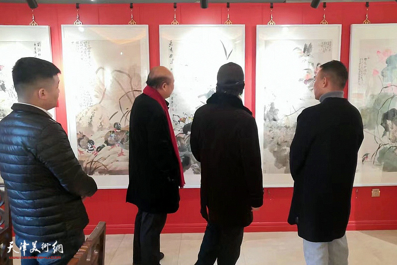 “墨华时代 真韵千秋—中国当代书画名家交流展”现场。