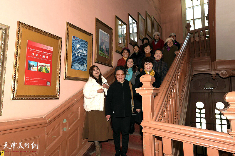 “天津女子画院第十八届书画精品展”3月3日在天津西洋美术馆举行。