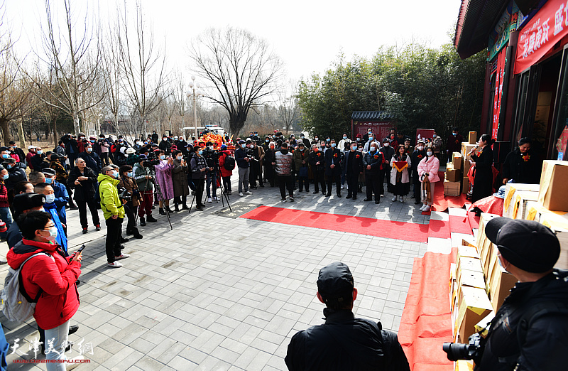 龙腾虎跃 盛世开仓——老茶坊茶文化艺术节开幕现场。