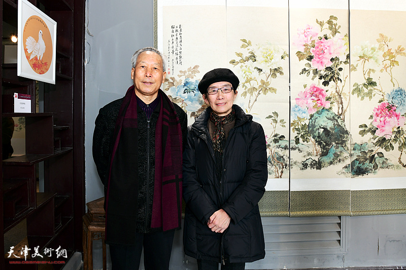 刘传光、萧慧珠在展览现场。
