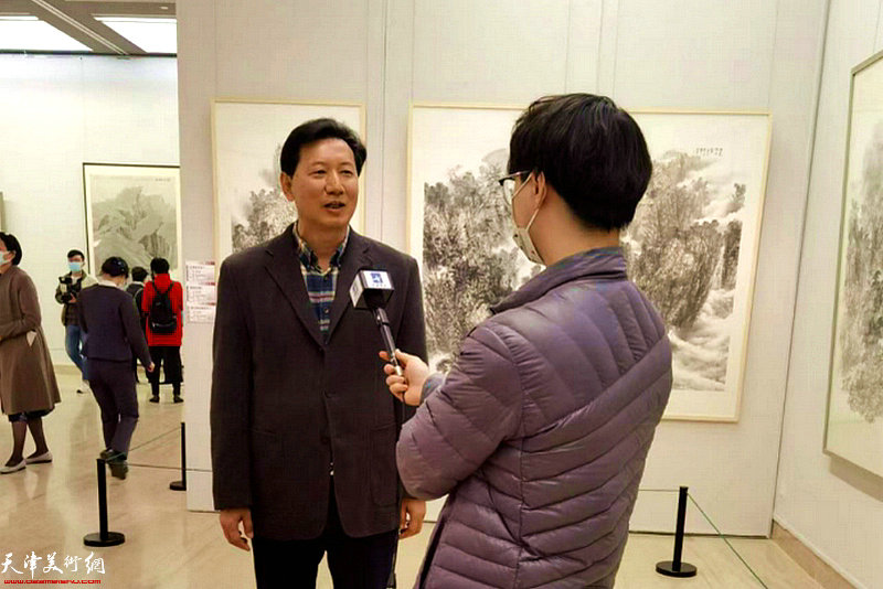 中国美术家协会理事、天津市美术家协会秘书长张福有