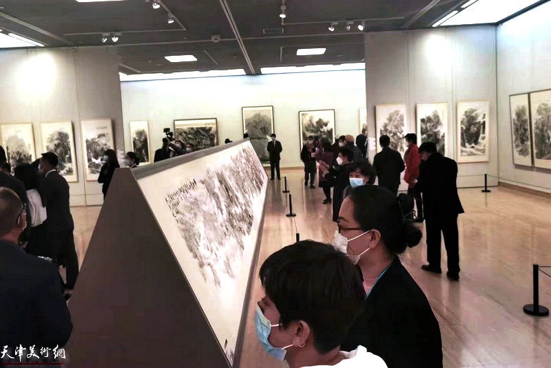 申世辉山水作品展在中国美术馆开幕