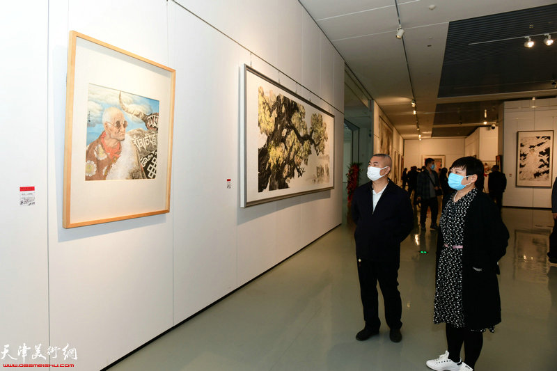 “向人民汇报—心象·墨韵·范扬中国画作品展”现场。