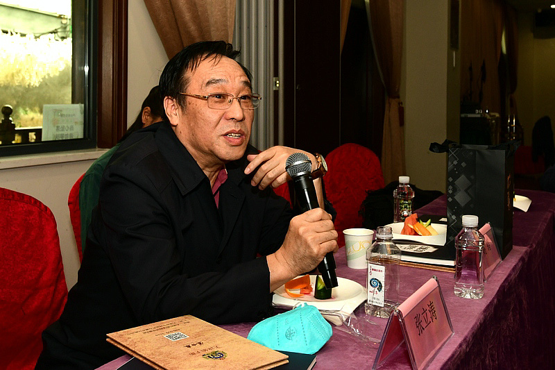 陈钢先生在座谈会上发言。