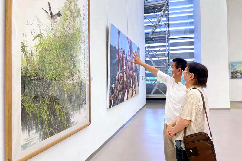 “幸福天津”美术摄影作品展在津开幕