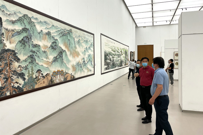 “幸福天津”美术摄影作品展在津开幕