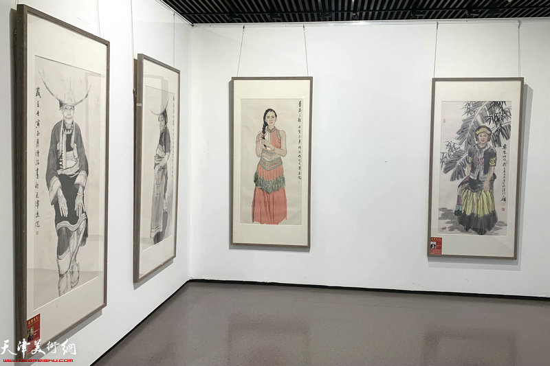 “光辉岁月—庆祝中国共青团成立100周年中国画名家邀请展”现场。