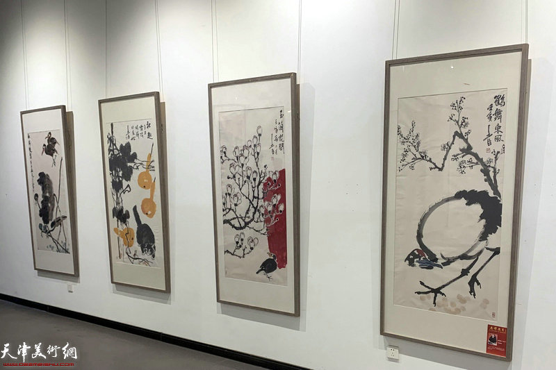 “光辉岁月—庆祝中国共青团成立100周年中国画名家邀请展”现场。