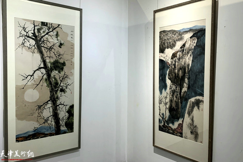 “光辉岁月—庆祝中国共青团成立100周年中国画名家邀请展”现场。