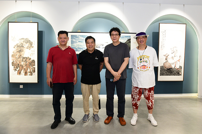 “华滋在滋——京津中国画作品六人展”在滨海新区艺孚美术馆开幕