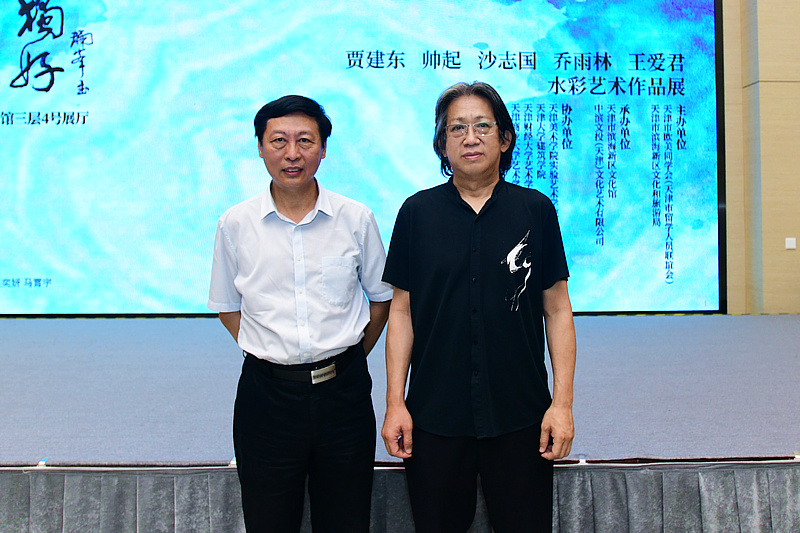 施琪、李毅峰在展览开幕仪式现场。
