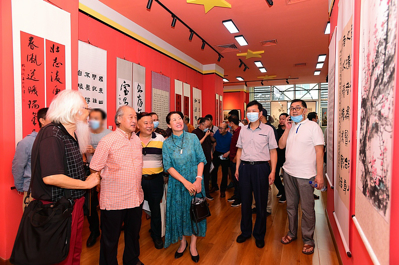 天津青年宫红色主题艺术传习室启动暨“传承与创新”主题艺术展开幕