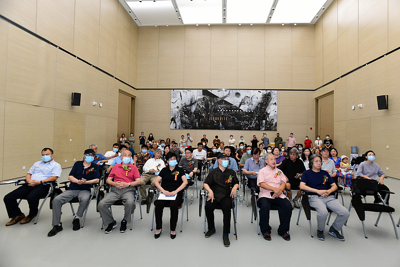 “怡静乐道——迎盛会·贾宝珉师生作品展”开幕仪式。