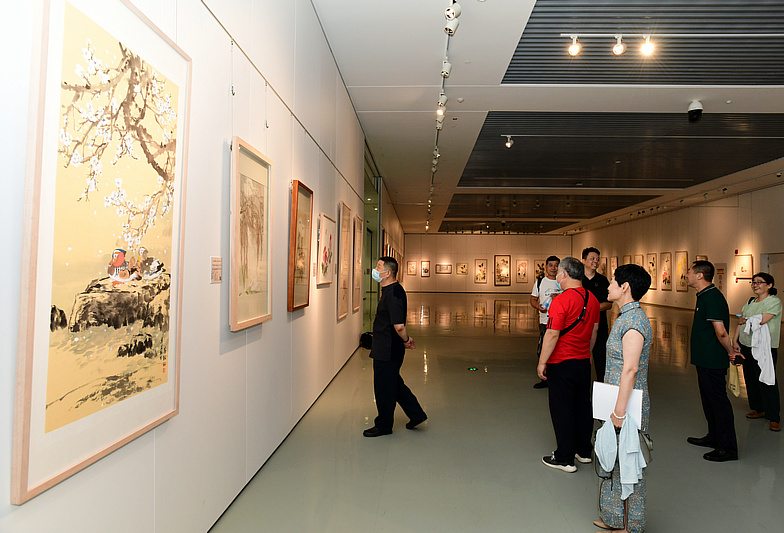 “怡静乐道——迎盛会·贾宝珉师生作品展”现场。