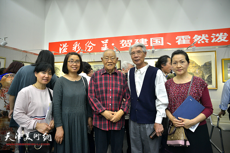2017年5月张锡武、杨德树、张静、肖英隽在天津图书馆。