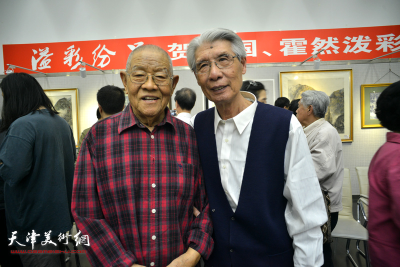 2017年5月，张锡武先生与杨德树先生在天津图书馆。