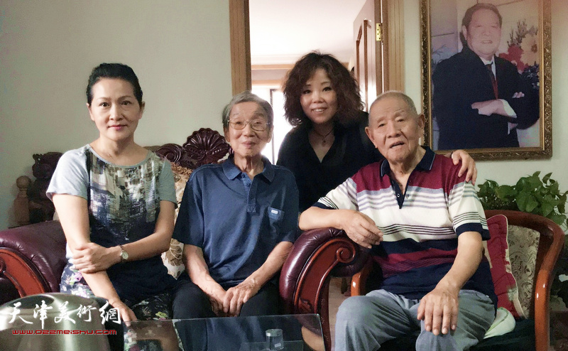 2017年10月，张锡武先生与赵兵凯先生、赵新立、张静在家中。