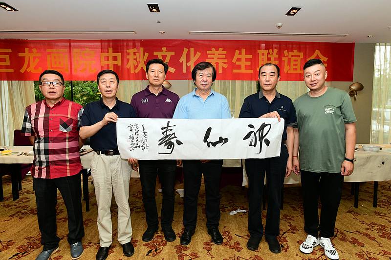 左起：张维、吴国强、张福有、史振岭、阎红年、杜东刚在活动现场