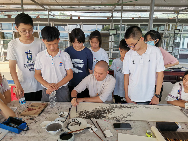 怀德书院组织学员到蓟州采风写生，敬畏、领悟“大自然”。