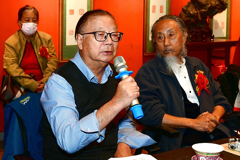 陈启智先生在学术研讨会上发言。