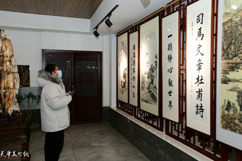 王庆坨金土地书画研习社第十二届金土地书画展现场