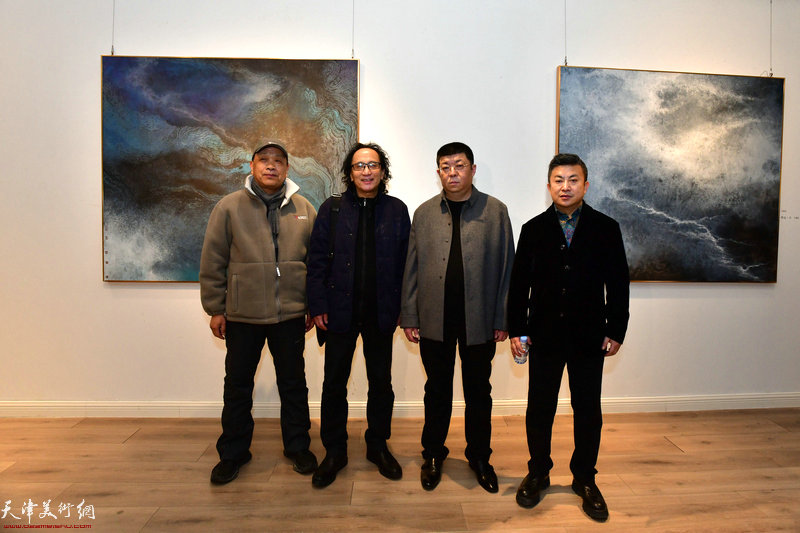 李博隽与赵德昌、曲建雄、杜耕在画展现场